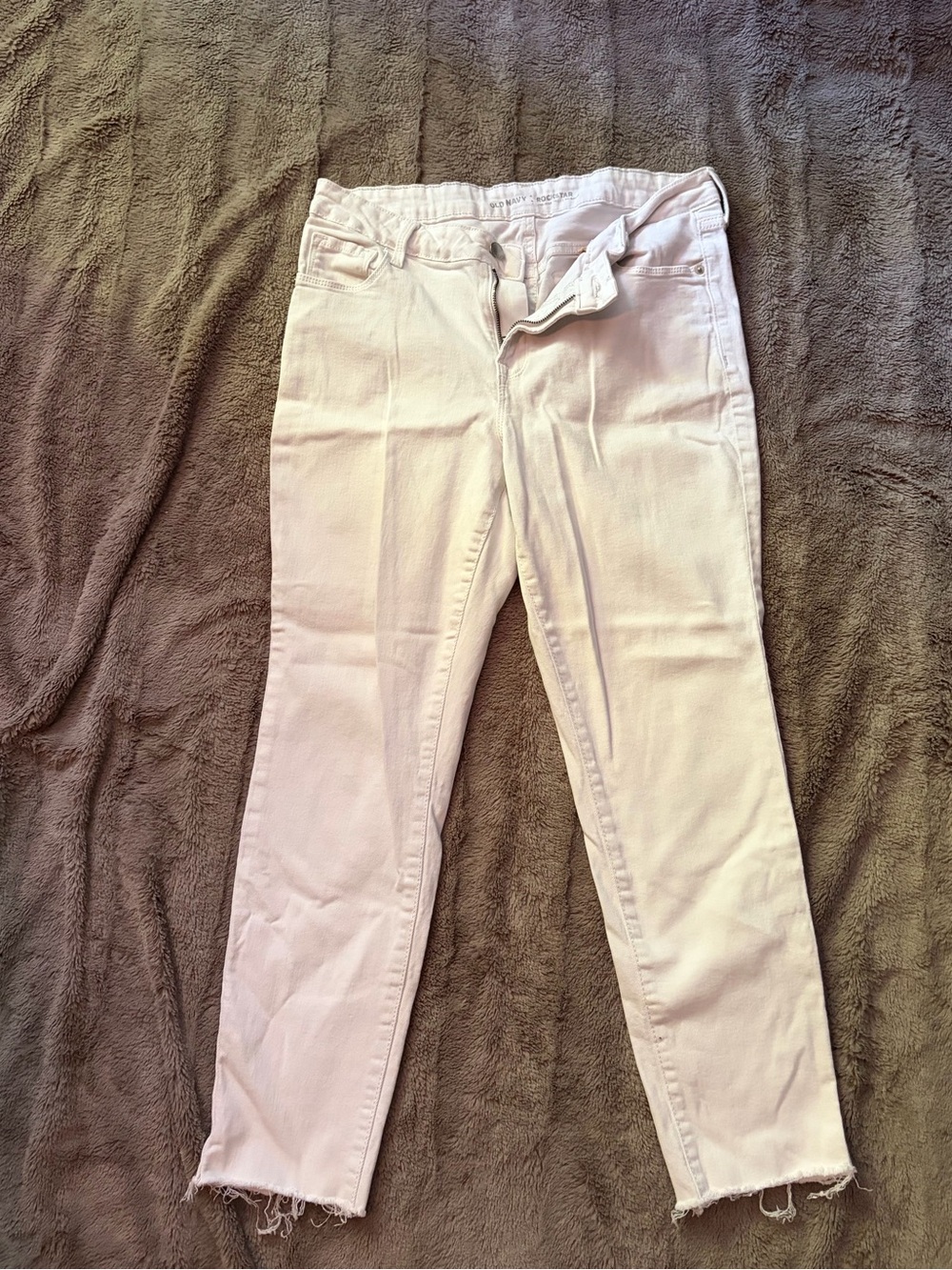 Old Navy White Ankle Jeans